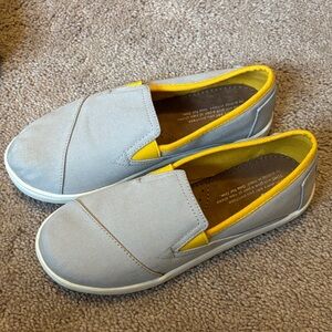Toms Gray and Yellow Casual Slip-Ons youth size 3